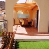 House with 4 bedrooms on about 180 sqm. living and usable area. On 2 levels in the south direction - 1