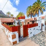 Hermosa casa de 4 dormitorios y 2 baños en venta en una zona tranquila en Santa Lucía
