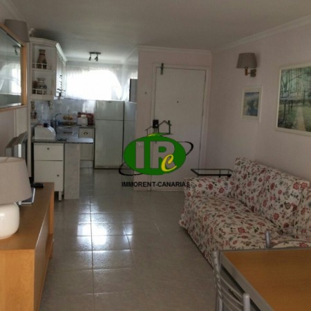 Appartement met twee slaapkamers en balkon te huur in San Agustin