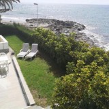 Bungalow in a small, very quiet complex right by the sea for rent in San Agustin