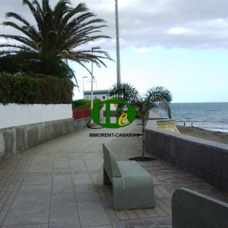 Apartment with 2 bedrooms in a small complex, just a few meters from the sandy beach in a quiet location