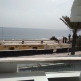 Estupendo apartamento reformado en primera línea de mar con 2 dormitorios y vistas al mar en alquiler en Playa del Inglés