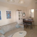 Bungalow renoviertin ruhigem Complex gelegen. Mit 1 Schlafzimmer und eingezäunter großer Terrasse