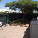 Bungalow renoviertin ruhigem Complex gelegen. Mit 1 Schlafzimmer und eingezäunter großer Terrasse