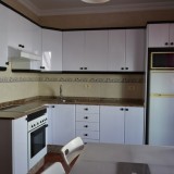 Wohnung in 1. Etage mit 3 Schlafzimmer und 2 Bäder. In ruhiger Seitenstraße mit kleinen Stehbalkons und Terrasse - 1