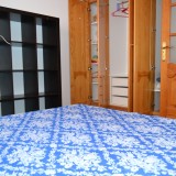 Wohnung in 1. Etage mit 3 Schlafzimmer und 2 Bäder. In ruhiger Seitenstraße mit kleinen Stehbalkons und Terrasse - 1