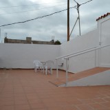 House with 3 bedrooms on approx. 70 square meters of living space inside 2 beautiful terraces and sea views