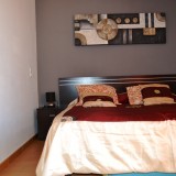 Bungalow de vacaciones con 1 dormitorio, terraza cerrada con azulejos con toldo y muebles de madera - 1