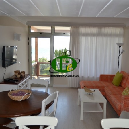 Holiday apartment, newly renovated with 2 bedrooms for up to 4 people, in 1st row sea