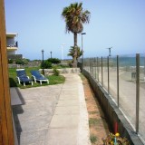 Apartamento de vacaciones con 2 dormitorios y vistas directas al mar y la playa - 1