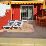 Bonito bungalow recién renovado y bien cuidado con terraza cerrada de azulejos - 1