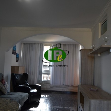 Apartment with 2 bedrooms for up to 3 people in 1st row sea on 3rd floor, without balcony