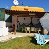 Bungalow with 2 bedrooms, enclosed terrace, garden area and garage - 1