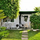 Bungalow, with 1 bedroom and large garden area, well furnished, very well maintained - 1
