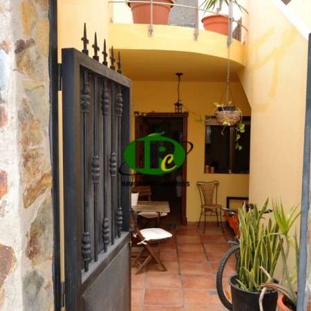 Holiday studio in a quiet location, nice equipped with terrace and small patio next to the kitchen