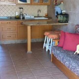 Bungalow with 2 bedrooms on about 39 sq.m living space. Centrally located, shopping center nearby - 1