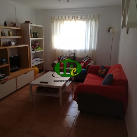 Apartment in 1st floor with 3 bedrooms on about 110 sqm living space