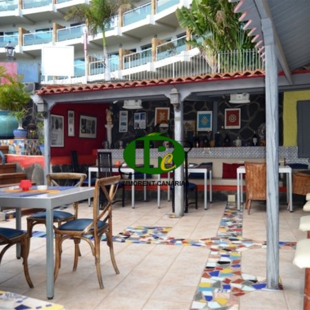 Restaurant with 35 seats inside and terrace with 40 seats. for health reasons for sale