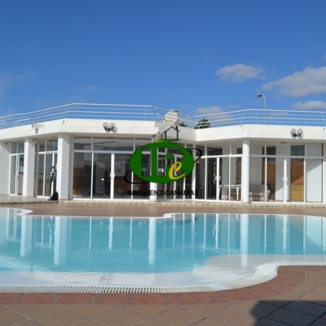 Te huur restaurant op 200 vierkante meter met terrassen bij het zwembad in een prachtige omgeving. - 1