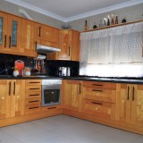 Large beautiful apartment with 4 bedrooms and 2 bathrooms on the 2nd floor