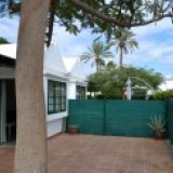Bungalow de vacaciones reformado en un complejo tranquilo. Con 1 dormitorio y gran terraza cerrada