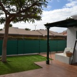 Bungalow de vacaciones reformado en un complejo tranquilo. Con 1 dormitorio y gran terraza cerrada