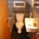 Holiday bungalow with 1 bedroom, tiled enclosed terrace with awning and wooden furniture - 1