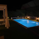 Schöne Immobilie für 4 Personen möglich mit beheiztem Pool zu vermieten