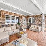 Beautiful, very large semi-detached house with 3 bedrooms