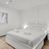 Beautiful, very large semi-detached house with 3 bedrooms