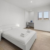 Beautiful, very large semi-detached house with 3 bedrooms