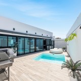 Very nice property with 2 bedrooms and private pool