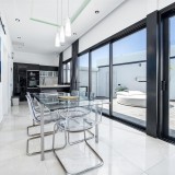 Prachtige woning van 137 vierkante meter op het zuiden met 3 slaapkamers en privézwembad te koop in Meloneras.
