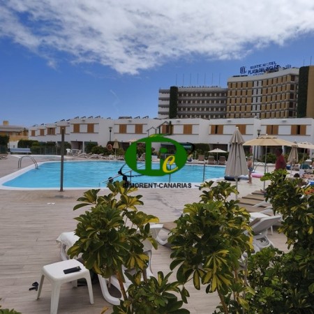 Bungalow de dos plantas en buena zona con 2 dormitorios, en alquiler en Playa del Inglés